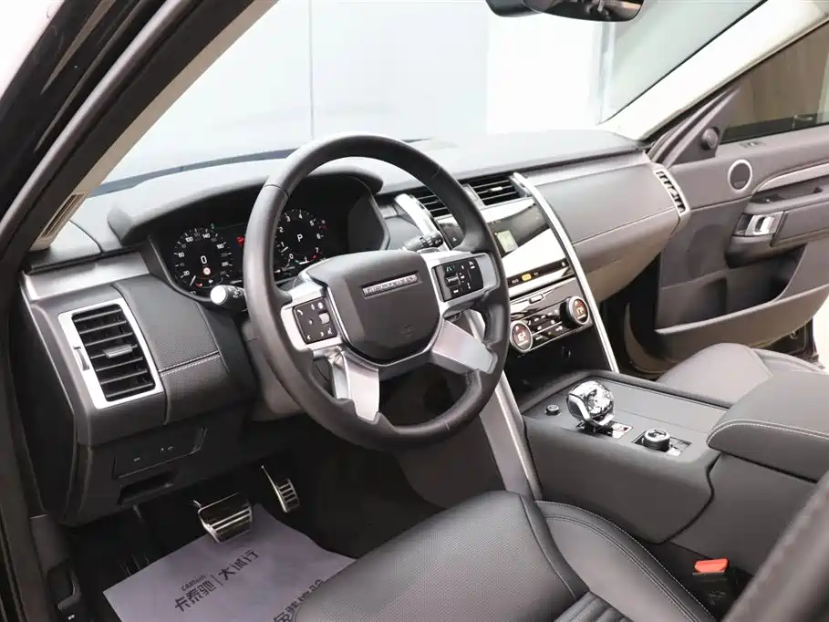 Land Rover Discovery 2023 — фото 14