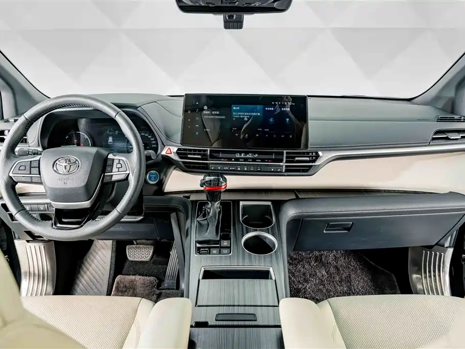 Toyota Sienna 2023 — фото 12