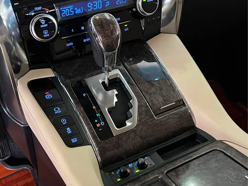 Toyota Alphard 2019 — фото 14