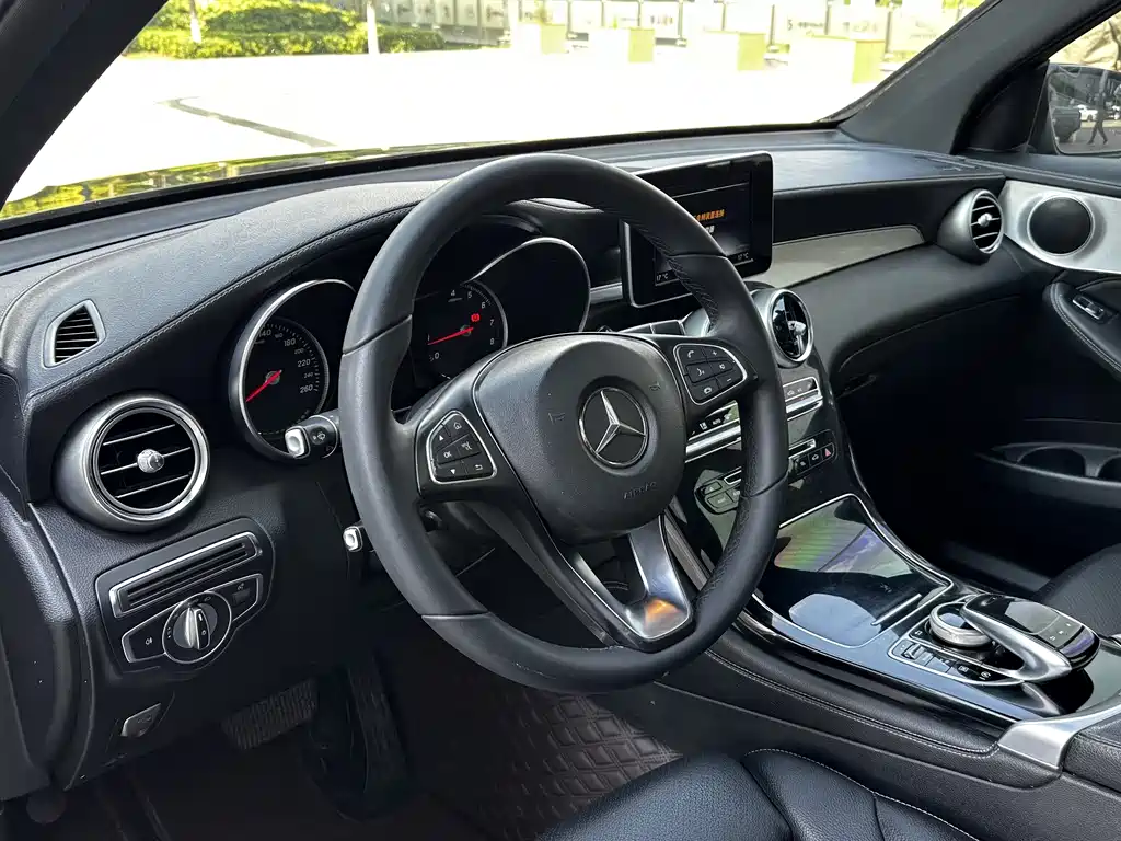 Mercedes-Benz GLC 2017 — фото 5