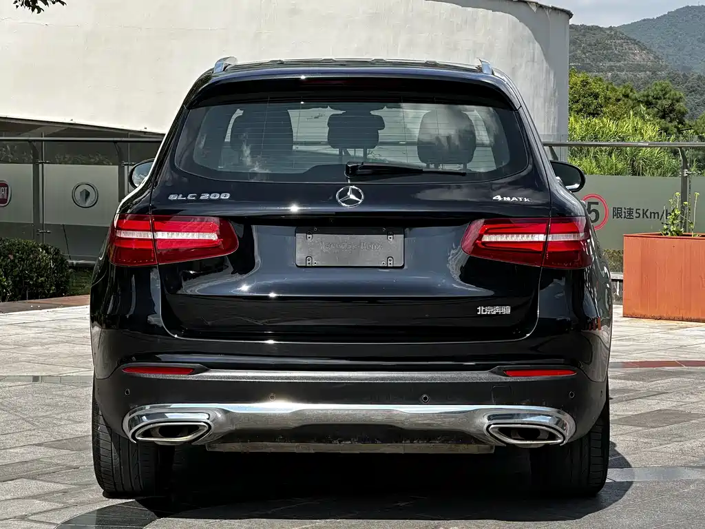 Mercedes-Benz GLC 2017 — фото 12