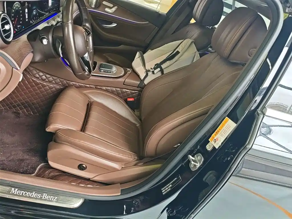 Mercedes-Benz E-Class 2022 — фото 15