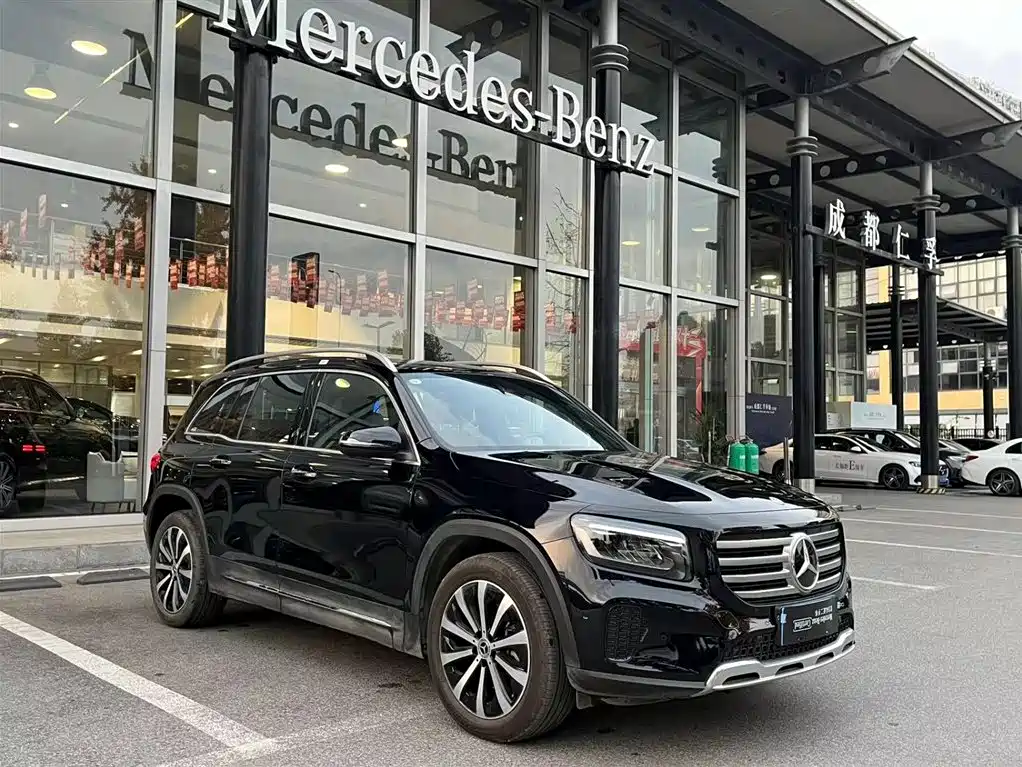 Mercedes-Benz GLB 2024 — фото 3