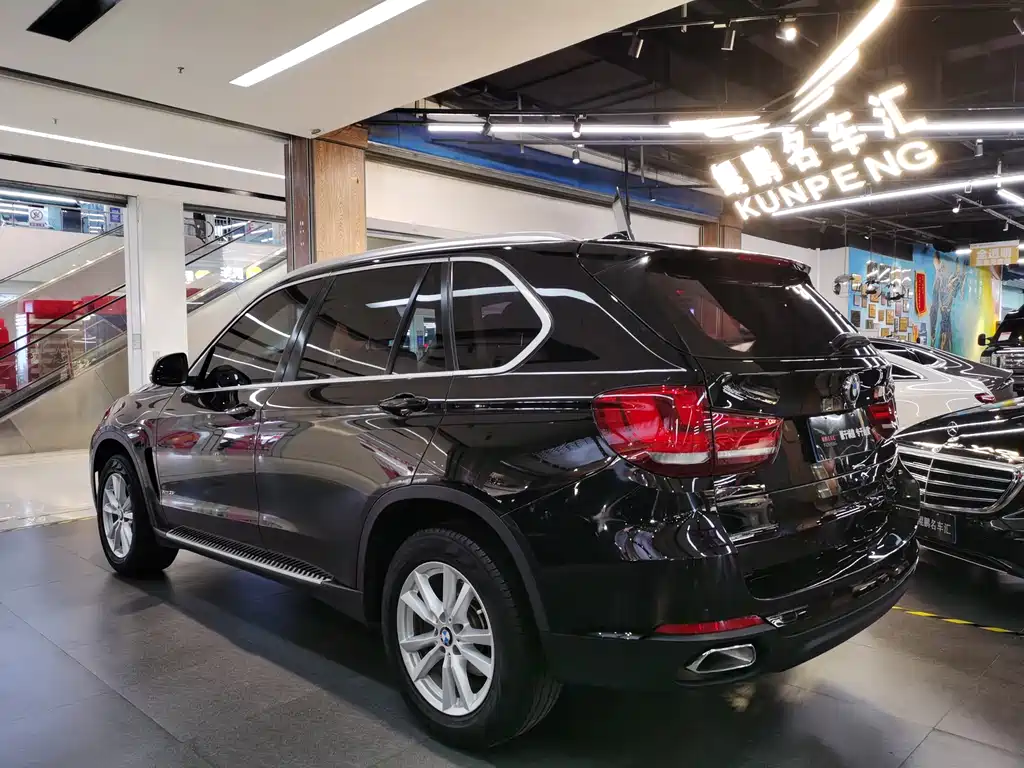 BMW X5 2018 — фото 3