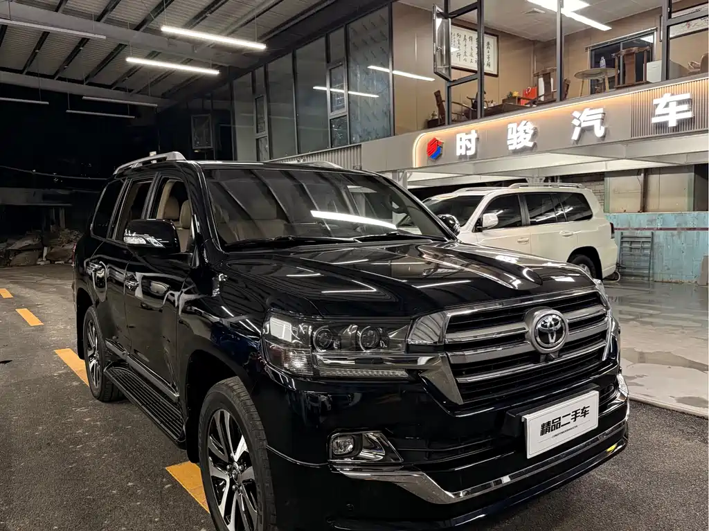 Toyota Land Cruiser 2019 — фото 3