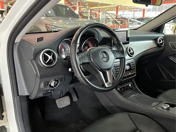 Mercedes-Benz GLA 2015