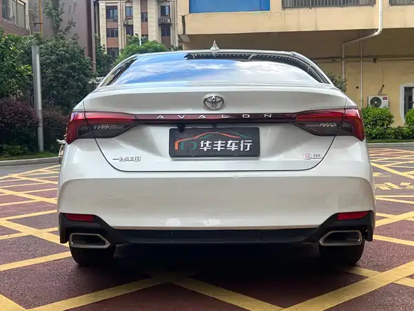 Toyota Avalon 2022