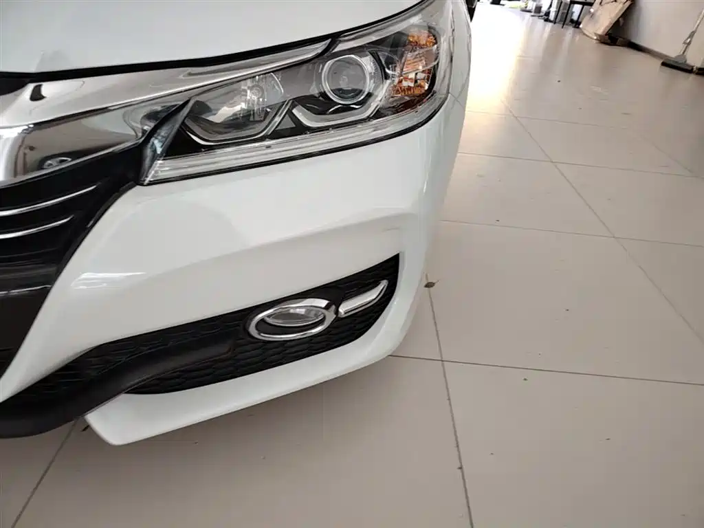 Honda Accord 2017 — фото 24