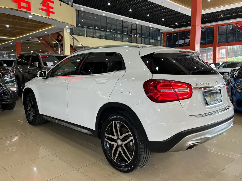 Mercedes-Benz GLA 2016 — фото 6