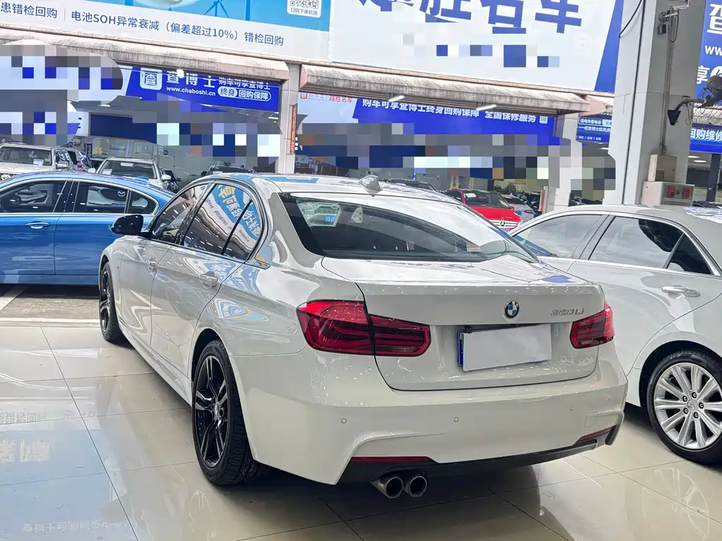 BMW 3 Series 2018 — фото 13
