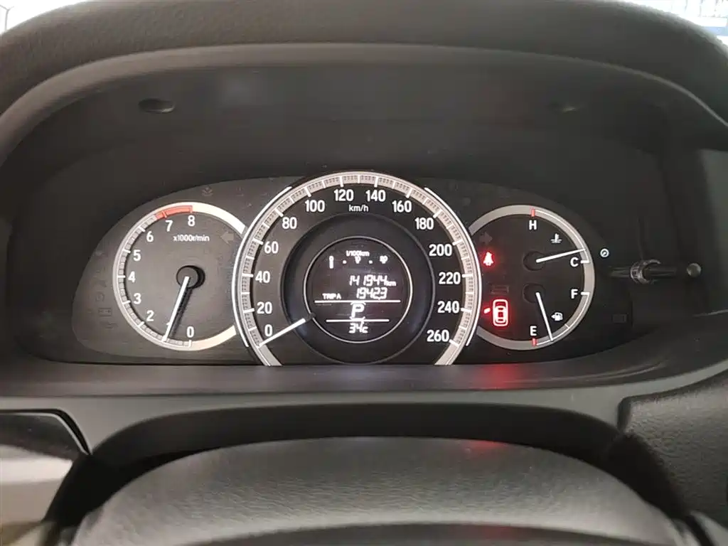 Honda Accord 2017 — фото 12
