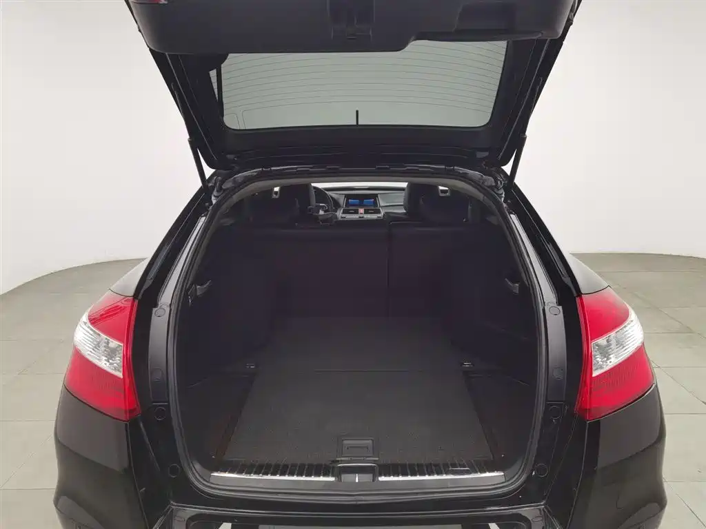 Honda Crosstour 2013 — фото 16