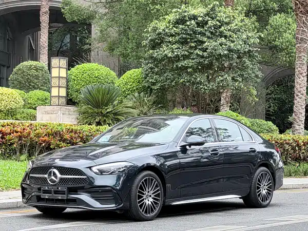 Mercedes-Benz C-Class 2024