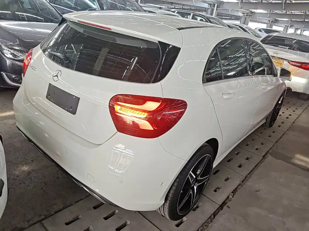 Mercedes-Benz A-Class 2017 — фото 7