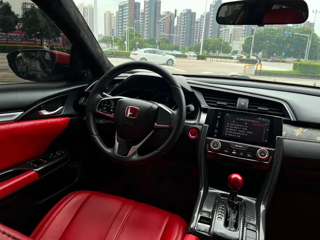 Honda Civic 2017 — фото 12