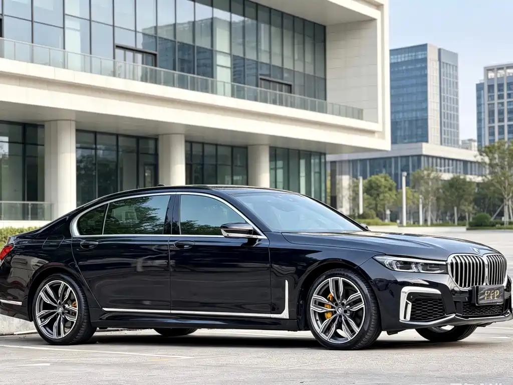 BMW 7 Series 2018 — фото 3