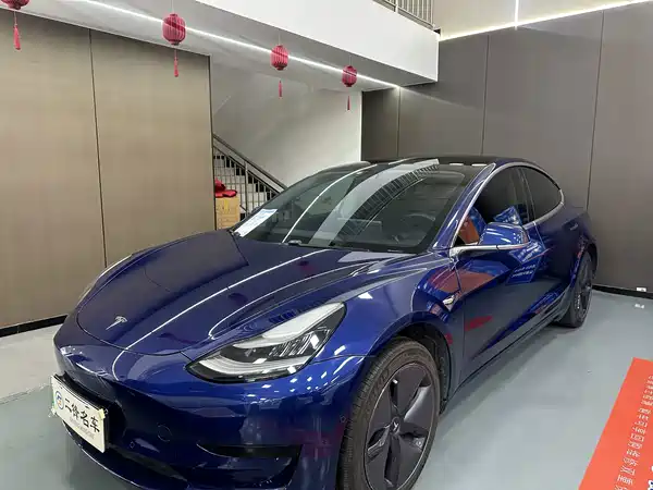 Tesla Model 3 2020