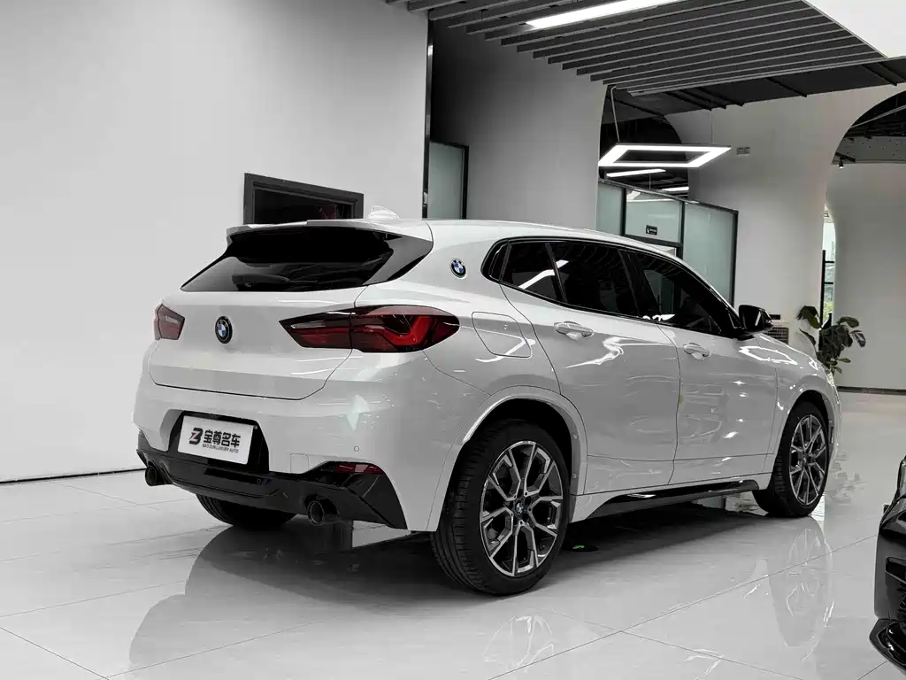 BMW X2 2021 — фото 10