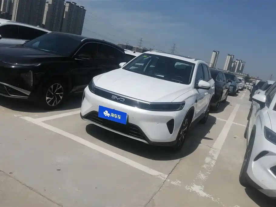 BYD Seal 05 DM-i 2026 — фото 1