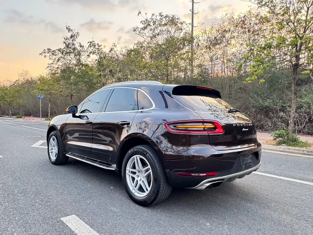 Porsche Macan 2015 — фото 10