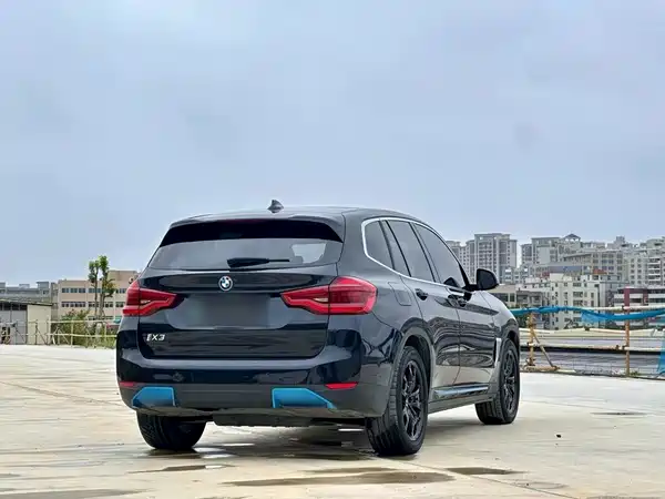 BMW iX3 2021