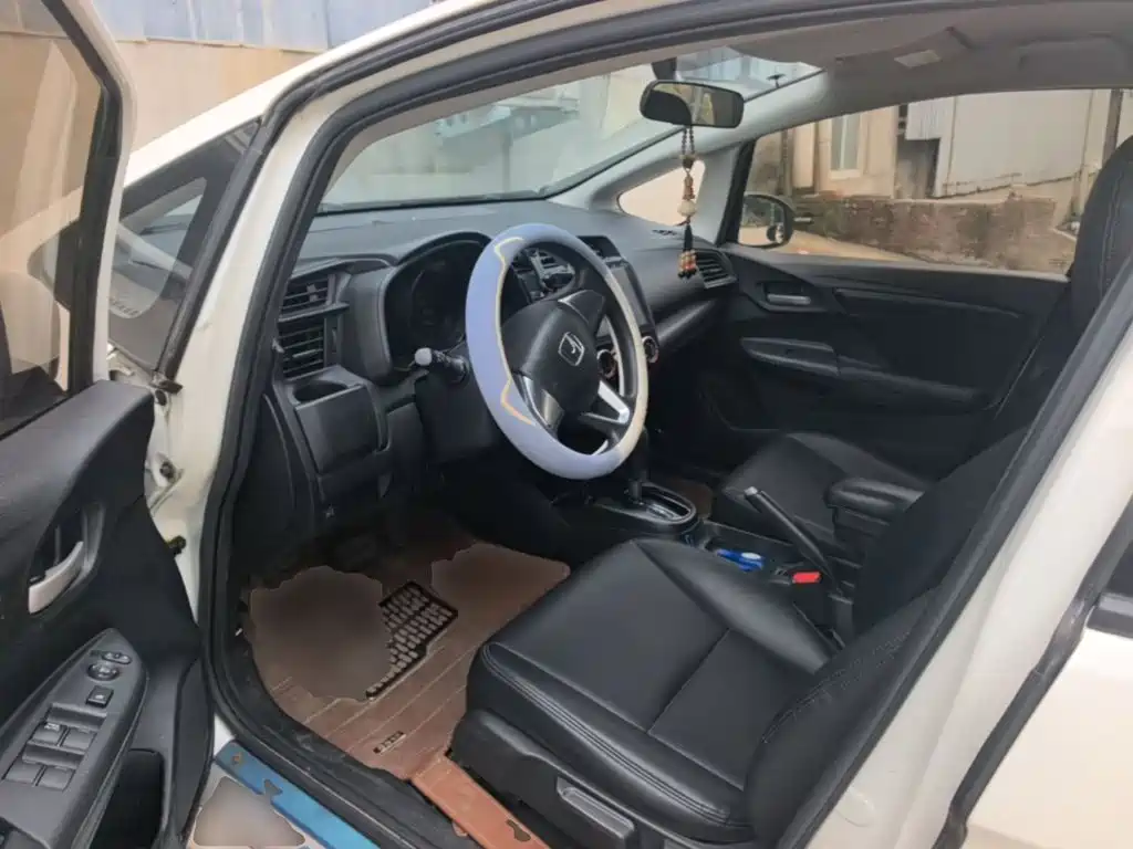 Honda Fit 2018 — фото 16