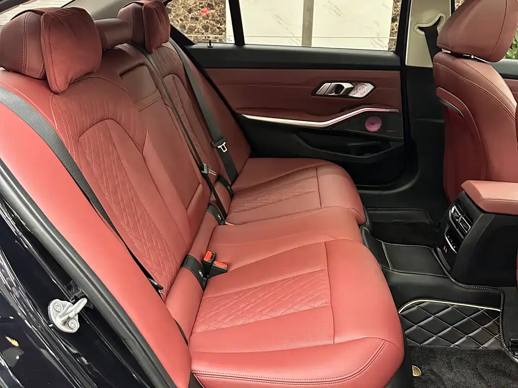 BMW 3 Series 2023 — фото 12