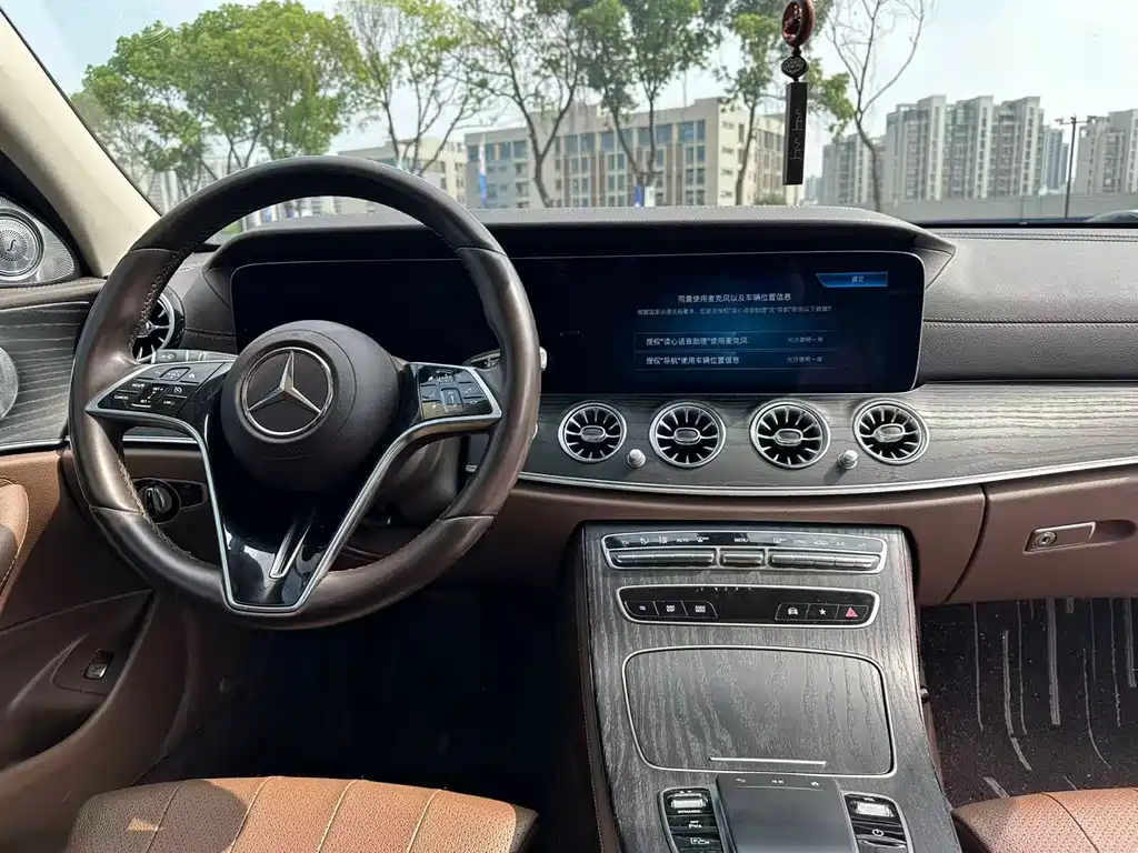 Mercedes-Benz E-Class 2022 — фото 5