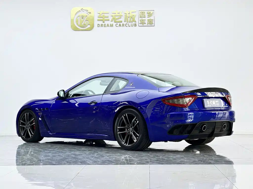 Maserati GranTurismo 2015 — фото 6