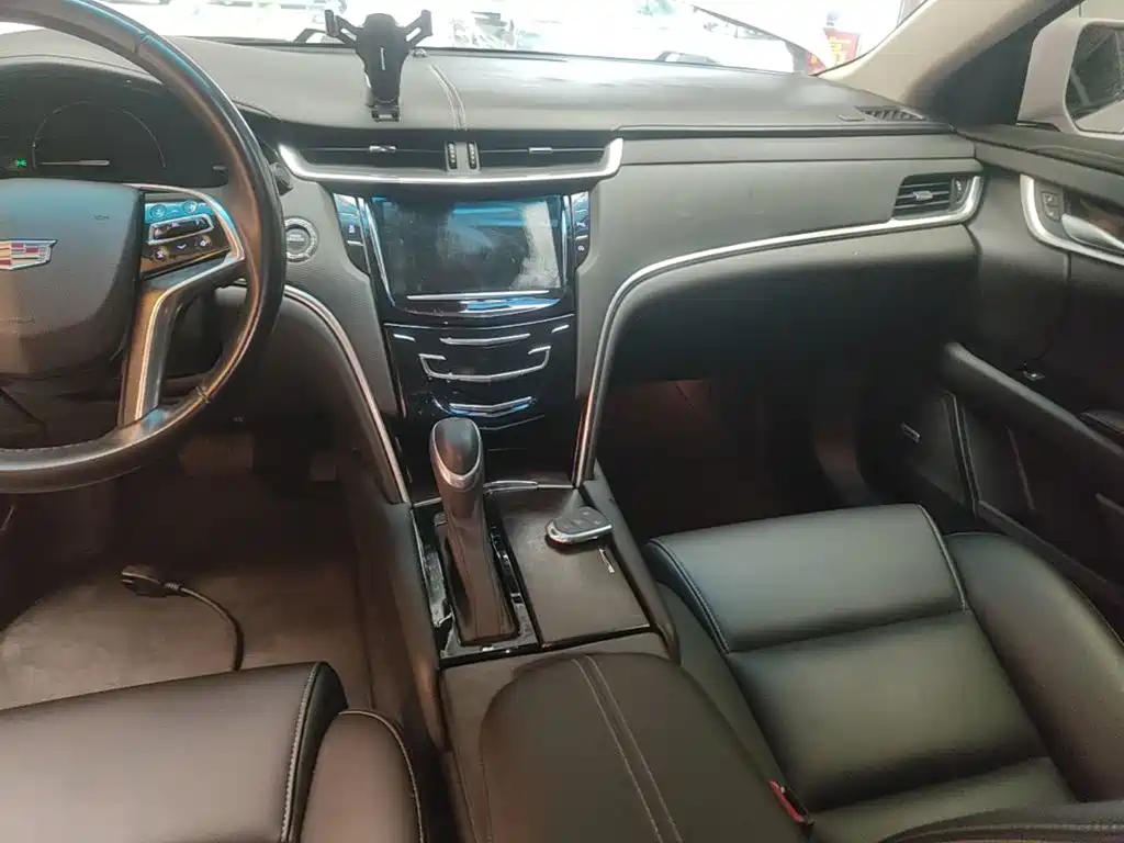 Cadillac XTS 2019 — фото 13