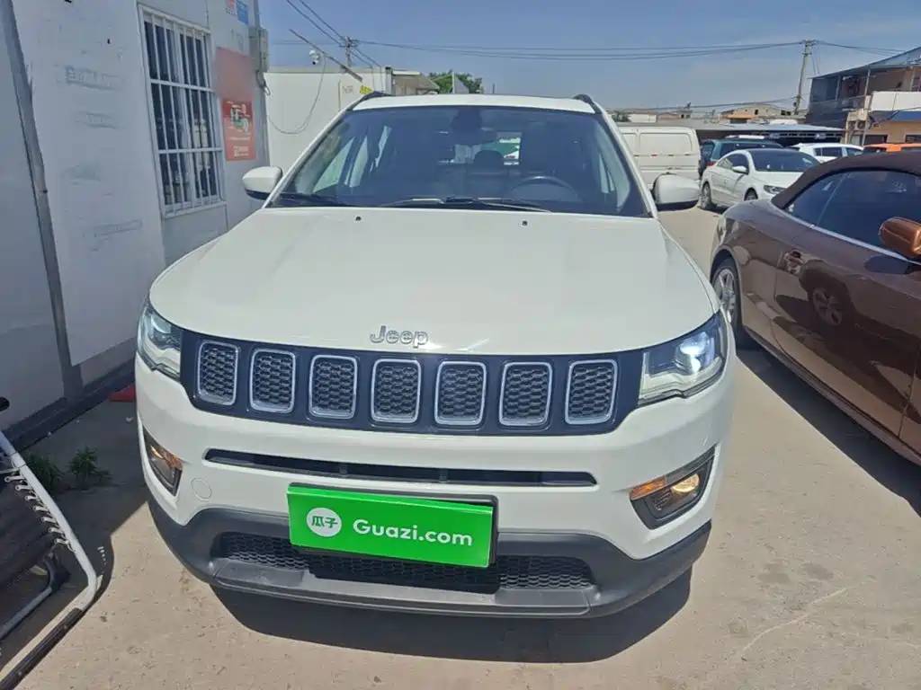 Jeep Compass 2018 — фото 3