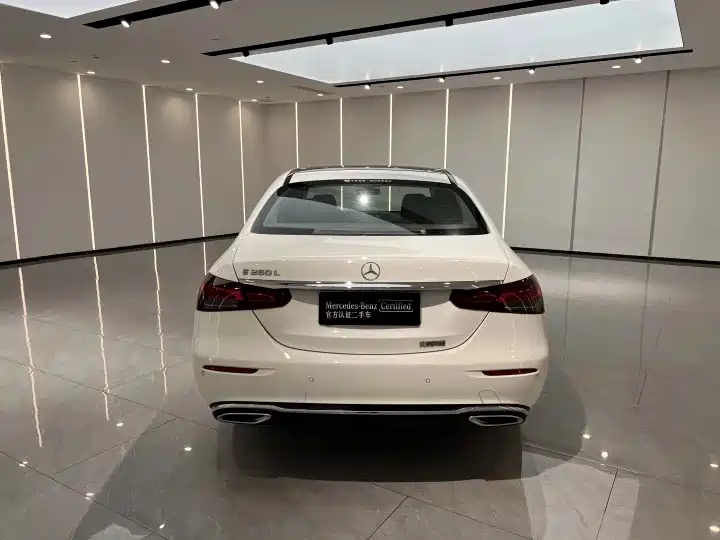 Mercedes-Benz E-Class 2023 — фото 14