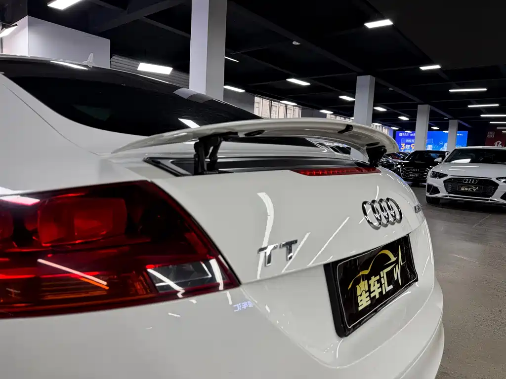 Audi TT 2015 — фото 21