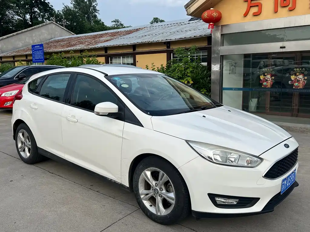 Ford Focus 2016 — фото 3