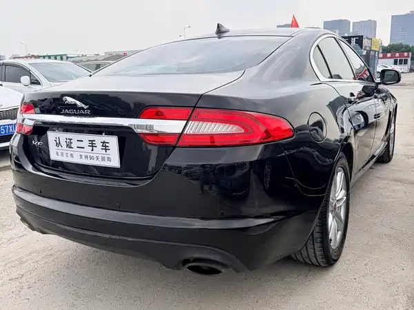 Jaguar XF 2015