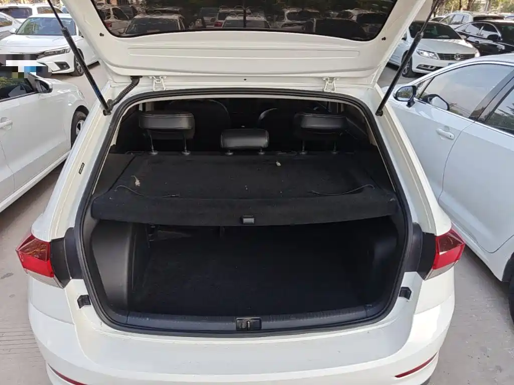 Skoda Rapid Spaceback 2021 — фото 19