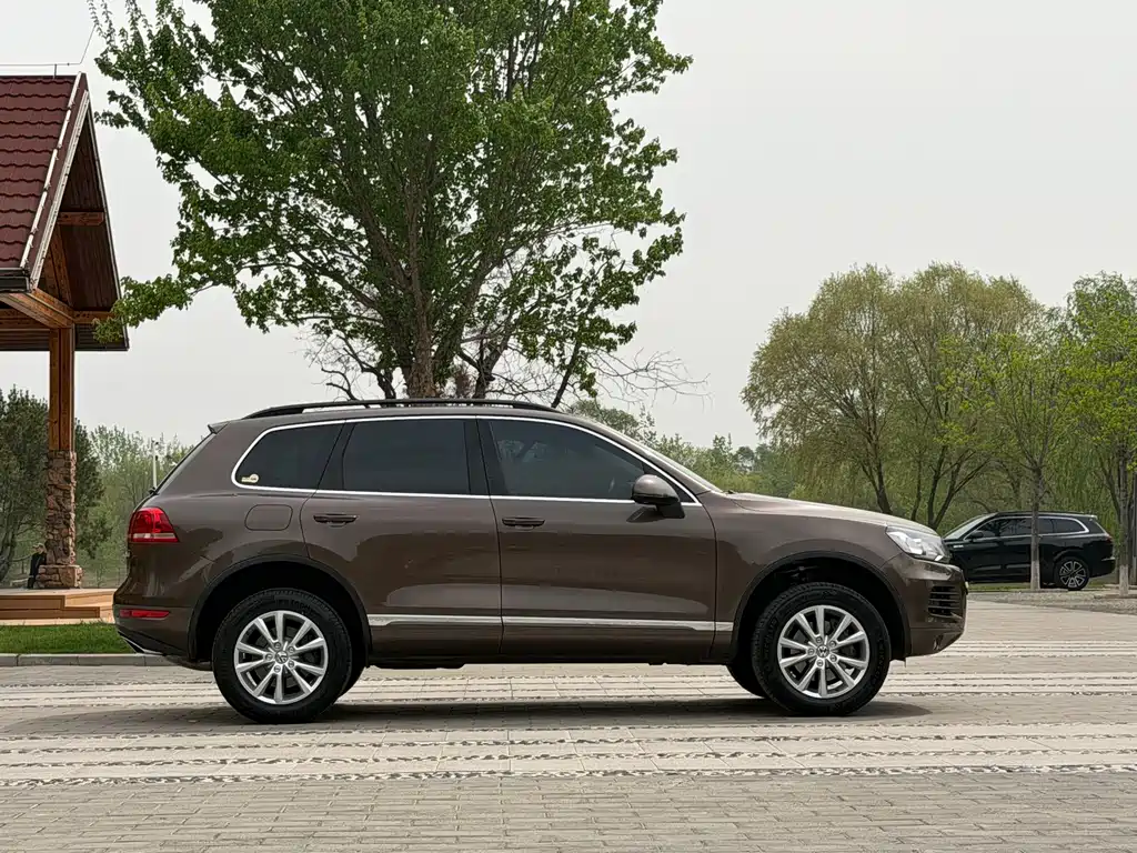 Volkswagen Touareg 2014 — фото 4