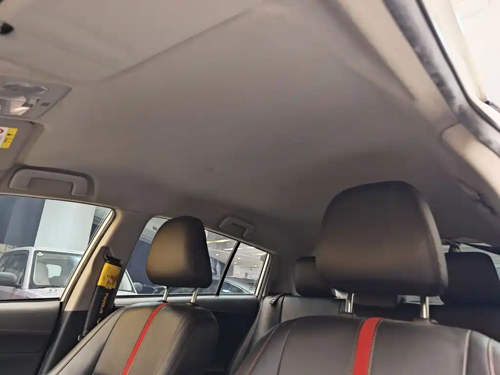 Toyota Yaris L 2020 — фото 12