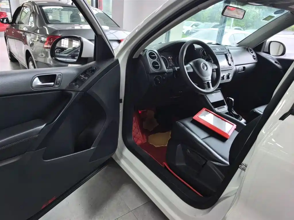 Volkswagen Tiguan 2015 — фото 16