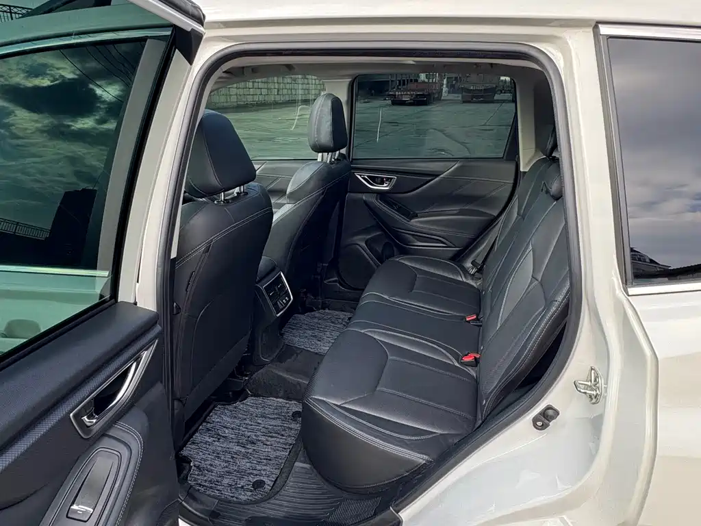 Subaru Forester 2022 — фото 17