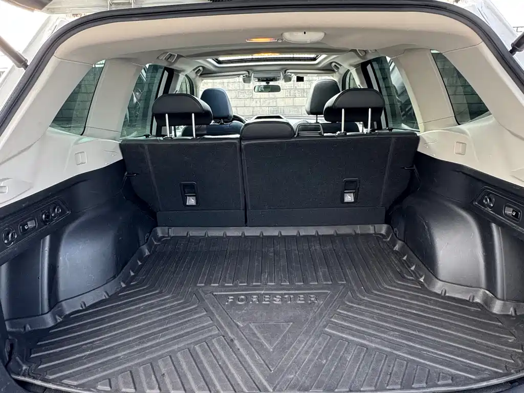 Subaru Forester 2022 — фото 18