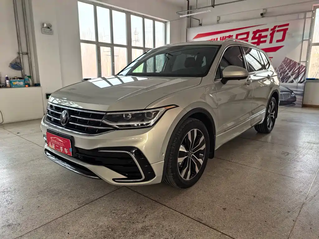 Volkswagen Tiguan L 2025 — фото 1