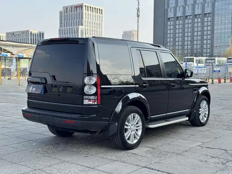 Land Rover Discovery 2016 — фото 2