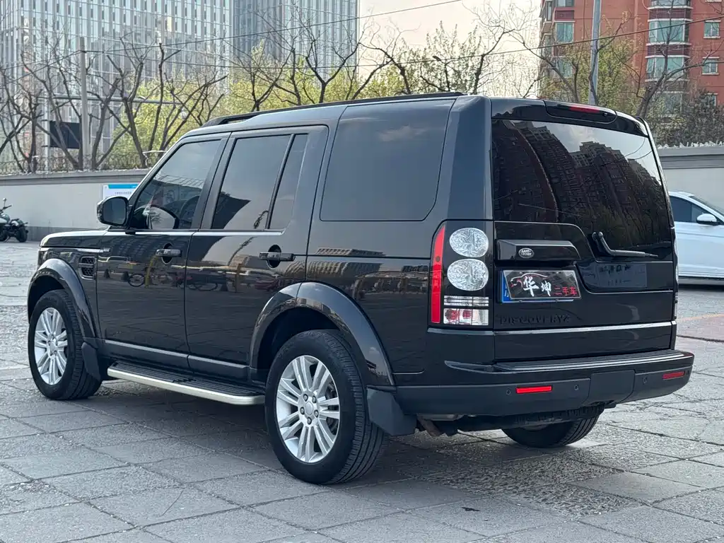 Land Rover Discovery 2016 — фото 18