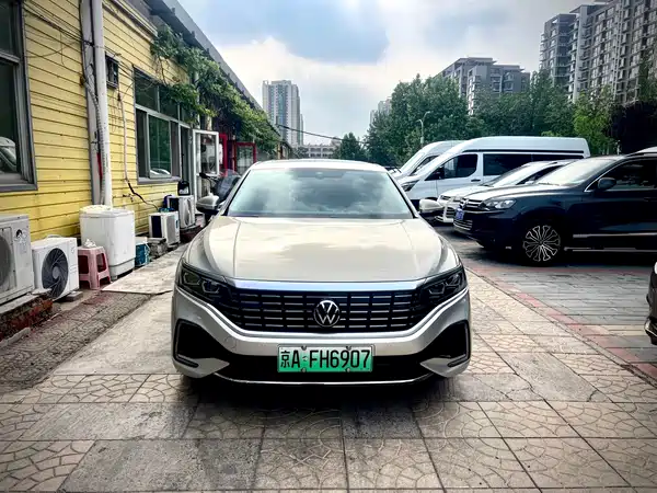 Volkswagen Passat Plug-In Hybrid 2022