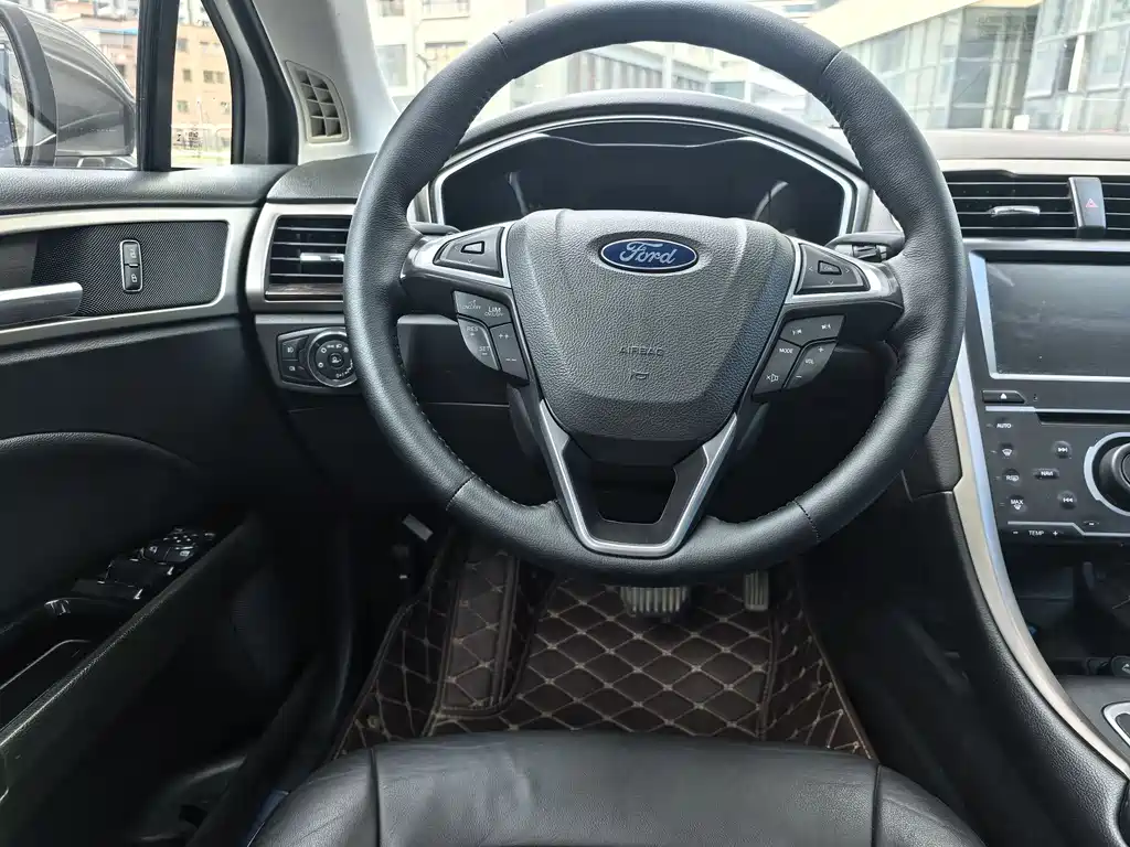 Ford Mondeo 2016 — фото 12