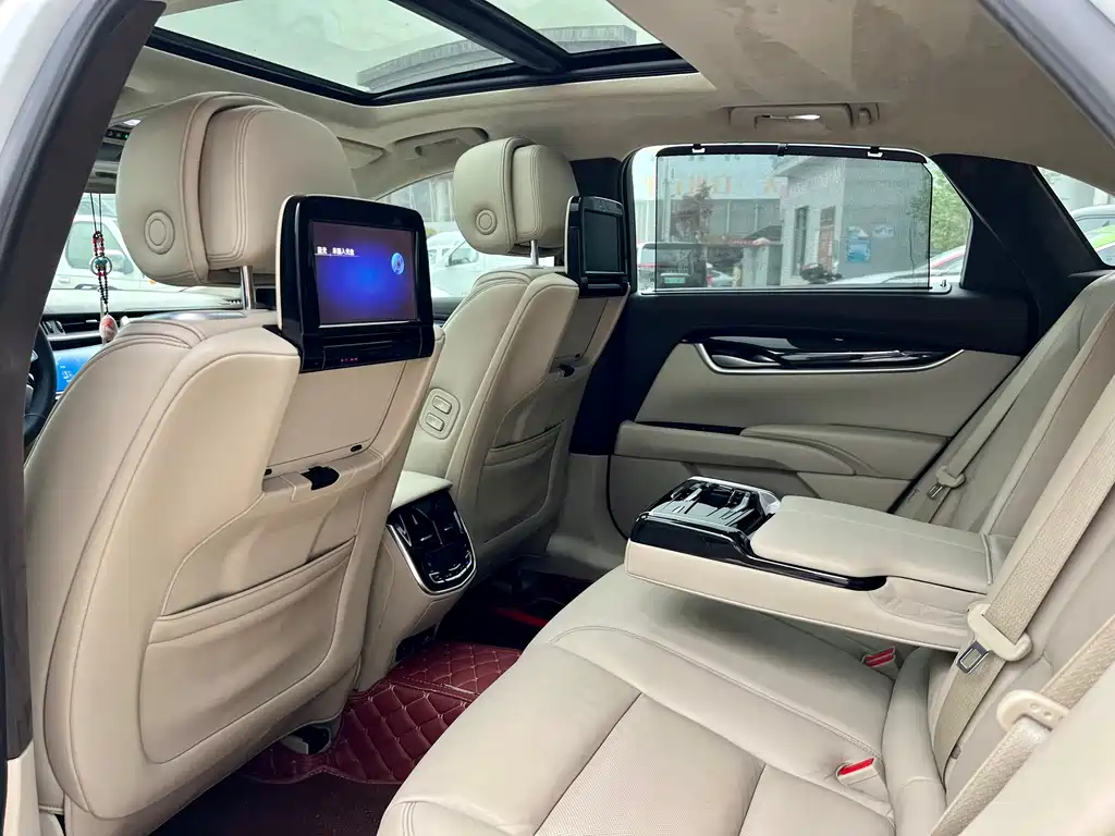 Cadillac XTS 2015 — фото 16