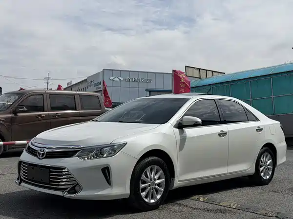 Toyota Camry 2016