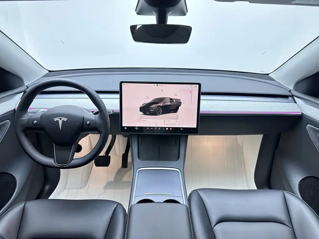 Tesla Model Y 2024 — фото 14