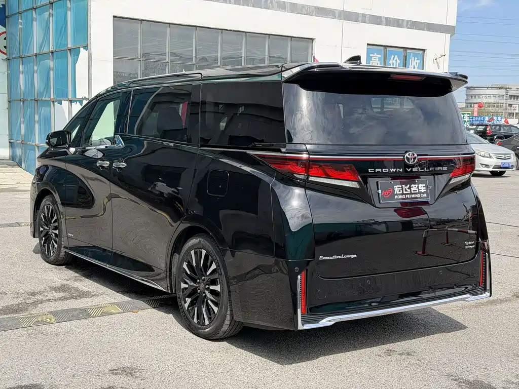 Toyota Vellfire 2023 — фото 5